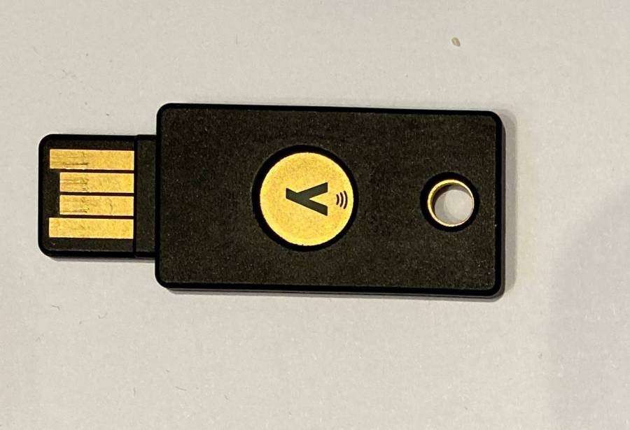 YubiKey 5 NFC